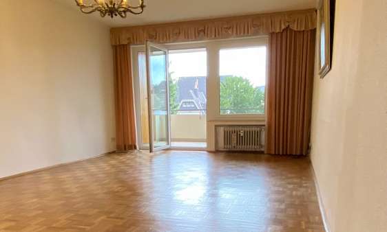 Wohnzimmer - Wohnung in 53227 Bonn - Beuel-Oberkassel mit 80m² kaufen