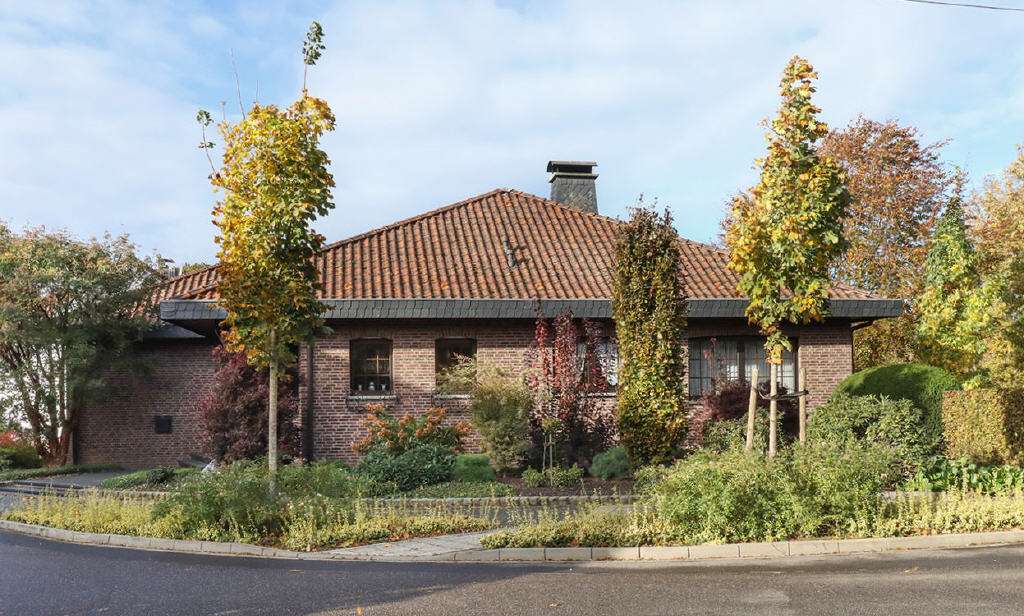 Seitliche Ansicht - Einfamilienhaus in 52511 Geilenkirchen mit 130m² kaufen