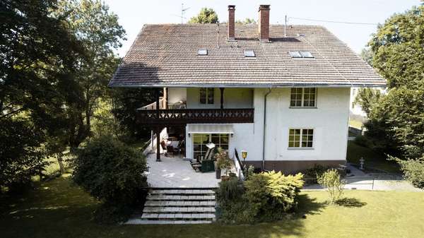 Außenansicht - Zweifamilienhaus in 87740 Buxheim mit 500m² kaufen