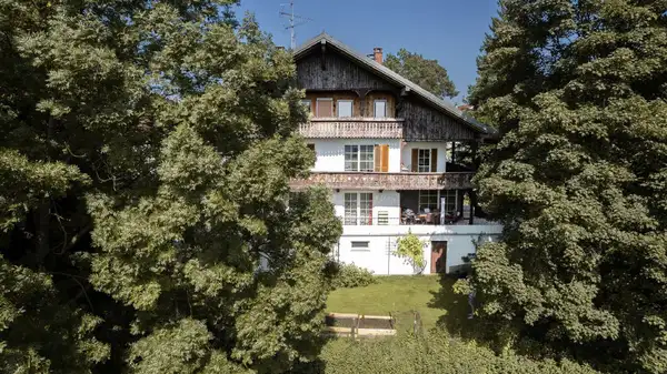 Dreifamilienhaus/ Mehrfamilienhaus - Platz für viele Bewohner!