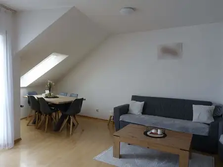 Schöne Dachgeschosswohnung