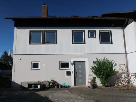 Eingangsseite - Reiheneckhaus in 88326 Aulendorf mit 199m² kaufen