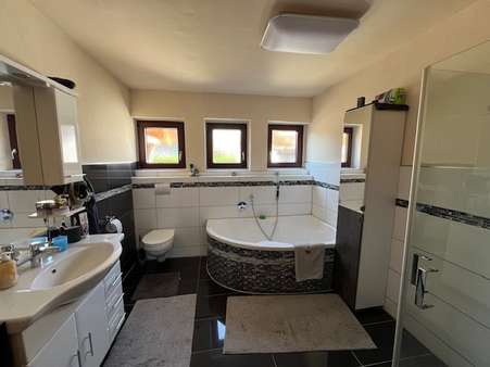 Bad Bad - Wohnung in 88299 Leutkirch im Allgäu mit 100m² kaufen