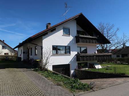 Außenansicht - Zweifamilienhaus in 88371 Ebersbach-Musbach mit 237m² kaufen