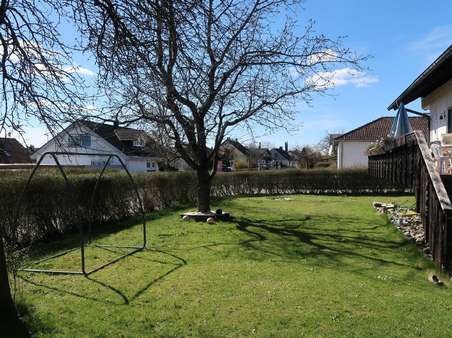 Gartenansicht - Zweifamilienhaus in 88371 Ebersbach-Musbach mit 237m² kaufen