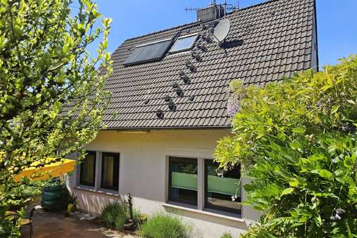 Gartenansicht - Einfamilienhaus in 45529 Hattingen mit 117m² kaufen