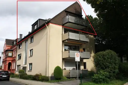 Außergewöhnliche Dachgeschosswohnung in der Südstadt !