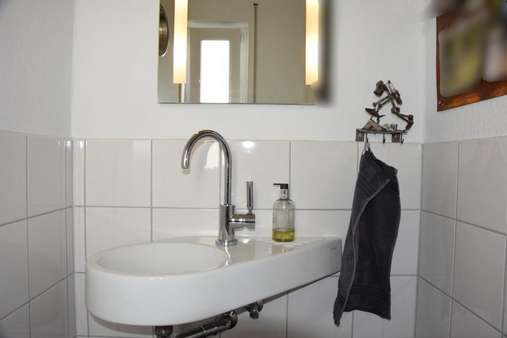 Gäste-WC - Reihenhaus in 79189 Bad Krozingen mit 103m² kaufen