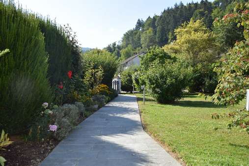 Zuwegung Haus - Einfamilienhaus in 79295 Sulzburg mit 231m² kaufen