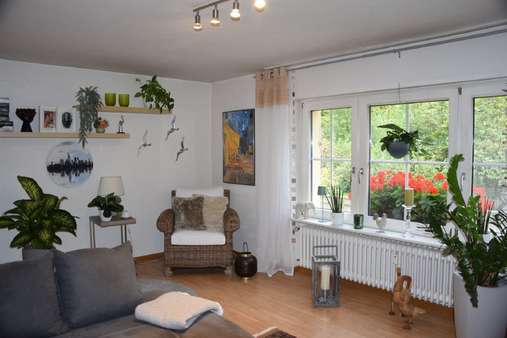 Wohnzimmer/Gartengeschoss Wohnzimmer/Gartengeschoss - Zweifamilienhaus in 79244 Münstertal/Schwarzwald mit 207m² kaufen