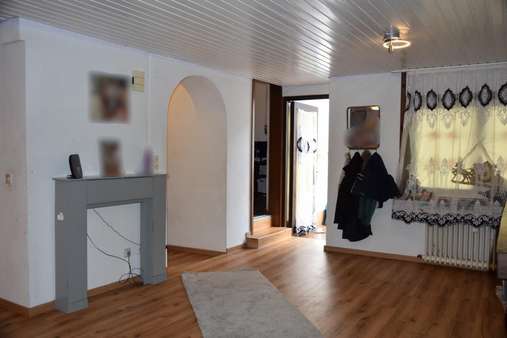 Flur EG - Wohn- / Geschäftshaus in 79244 Münstertal/Schwarzwald mit 366m² kaufen