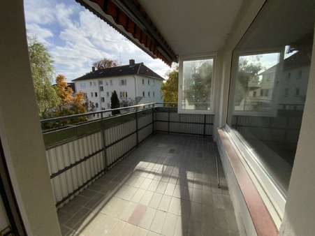 Balkon - Wohnung in 34119 Kassel mit 93m² als Kapitalanlage günstig kaufen