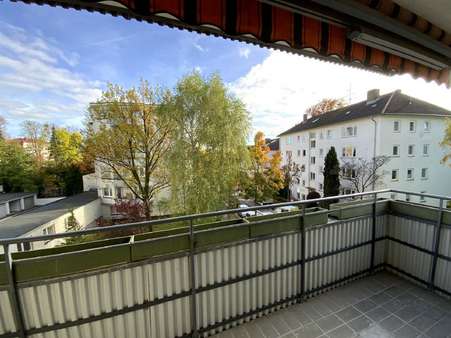 Blick vom Balkon - Wohnung in 34119 Kassel mit 93m² als Kapitalanlage günstig kaufen