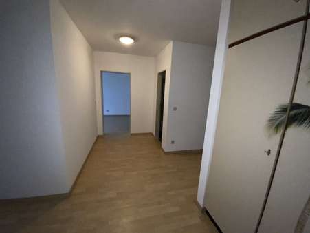 Diele - Wohnung in 34128 Kassel mit 65m² günstig kaufen