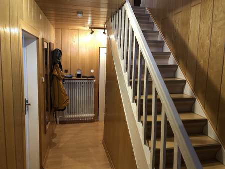 Flur - Einfamilienhaus in 34376 Immenhausen mit 110m² günstig kaufen