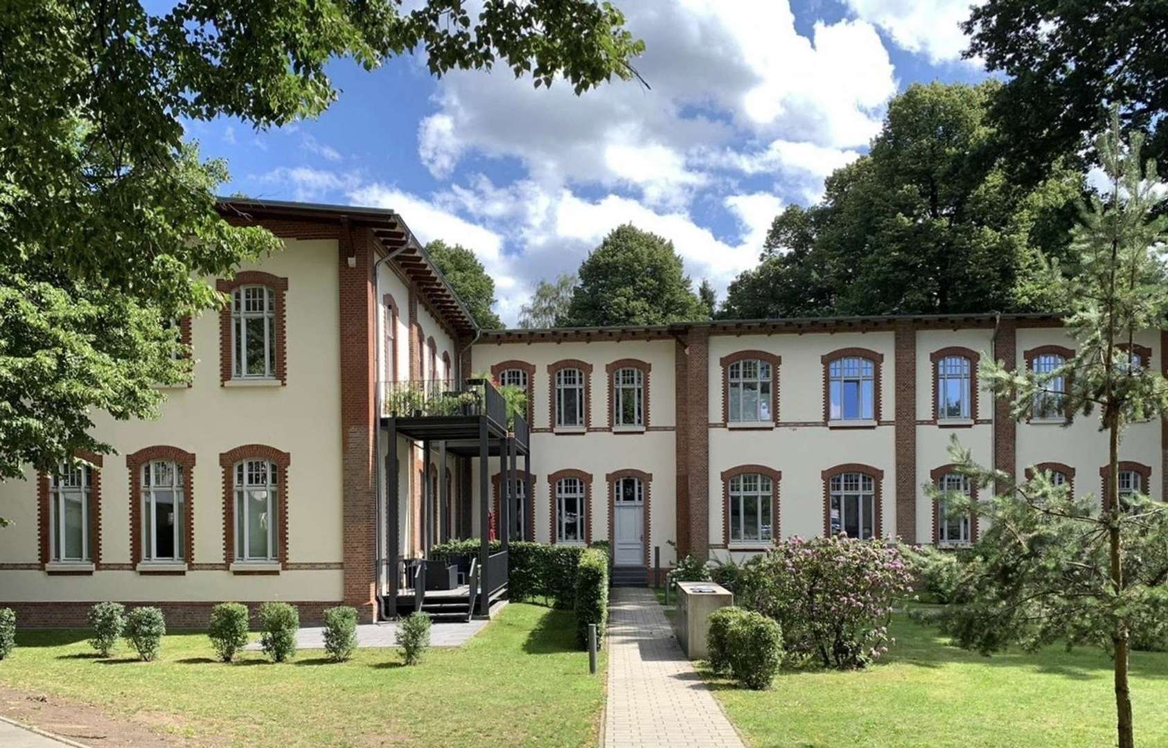 718 Haus von vorne 718 Haus von vorne - Wohnung in 22419 Hamburg mit 111m² kaufen