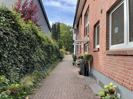 Auffahrt - Erdgeschosswohnung in 22143 Hamburg mit 85m² günstig kaufen