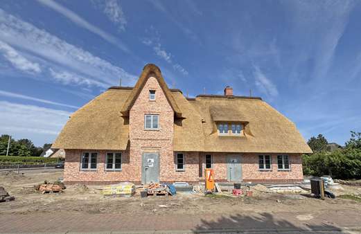 Vorderansicht Vorderansicht - Doppelhaushälfte in 25996 Wenningstedt mit 183m² kaufen