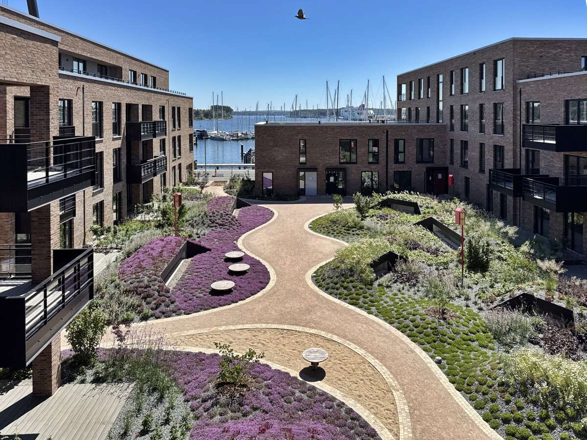 Beispielhaft Innenhof 1 Beispielhaft Innenhof 1 - Zins in 23570 Lübeck-Travemünde mit 48m² als Kapitalanlage kaufen