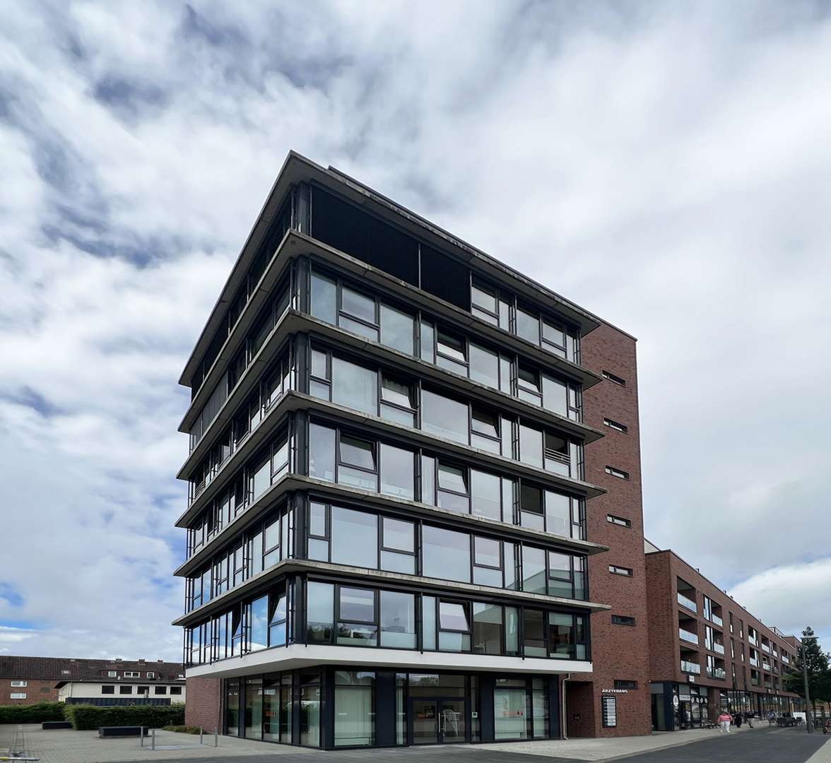 Titelbild Titelbild - Bürofläche in 22179 Hamburg mit 386m² mieten