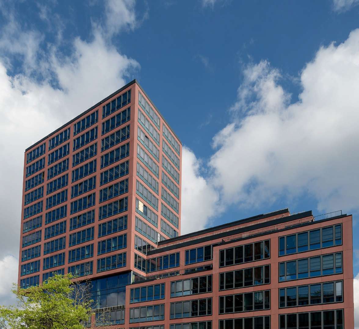 Titelbild Titelbild - Bürofläche in 20457 Hamburg mit 2618m² mieten
