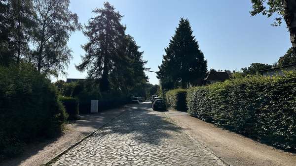 Straße Straße - Grundstück in 22397 Hamburg mit 1737m² kaufen