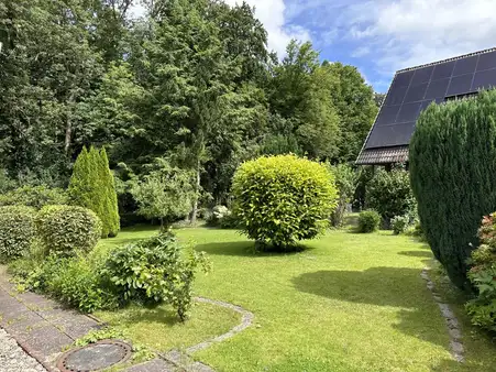 Kleiner Bauplatz mitten in Rönneburg