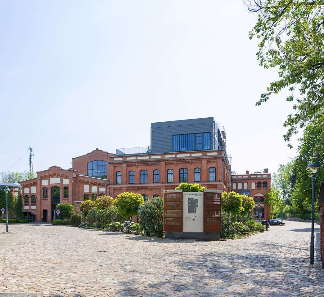 Titelbild Titelbild - Bürofläche in 22761 Hamburg mit 2814m² mieten