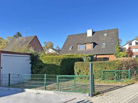 Garage - Doppelhaushälfte in 21465 Reinbek mit 78m² kaufen