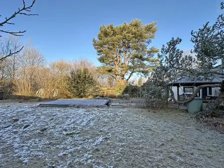 Großzügiger Baugrund im Villenviertel