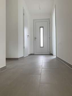 Beispiel_Eingangsbereich - Doppelhaushälfte in 15806 Zossen mit 109m² kaufen