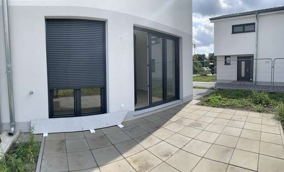 Beispiel_Terrasse (2) - Doppelhaushälfte in 15806 Zossen mit 109m² kaufen