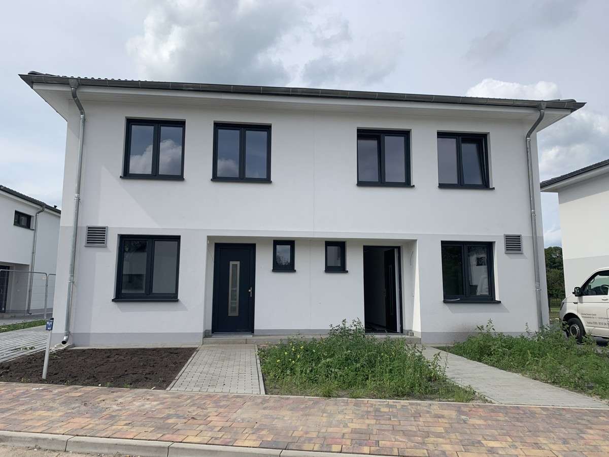 Beispiel_Hausansicht2 - Doppelhaushälfte in 15806 Zossen mit 109m² kaufen