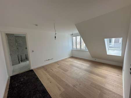 Schlafen_web - Dachgeschosswohnung in 12159 Berlin mit 163m² kaufen