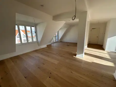 Penthouse mit Wow-Faktor: Dachterrasse, Fischgrätparkett & Ensuite-Luxus!