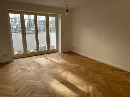 Erstaunliche helles Souterrain im Erstbezug - perfekt auch für WG´s