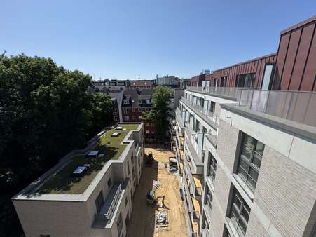 Blick in den Hof Blick in den Hof - Maisonette-Wohnung in 20357 Hamburg mit 129m² kaufen