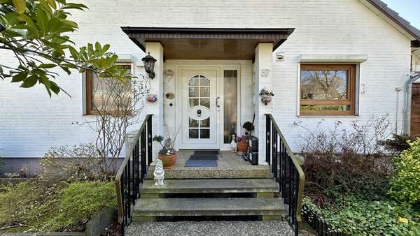 Eingang - Einfamilienhaus in 22159 Hamburg mit 100m² kaufen