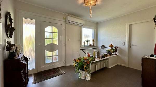 Flur - Einfamilienhaus in 22159 Hamburg mit 100m² kaufen