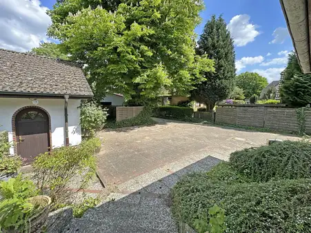 Einfamilienhaus mit Potenzial im Villenviertel