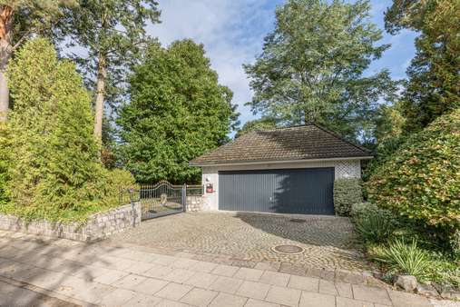 Villa in 22949 Ammersbek mit 365m² kaufen