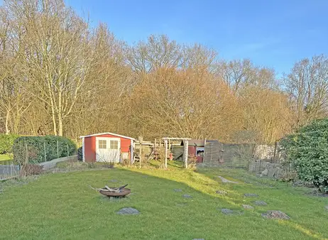 Einfamilienhaus auf schönem Grundstück