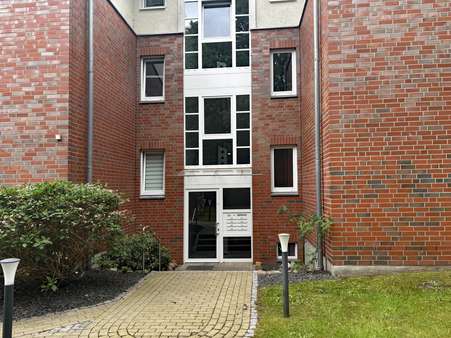 Hauseingang Hauseingang - Erdgeschosswohnung in 21337 Lüneburg mit 84m² kaufen