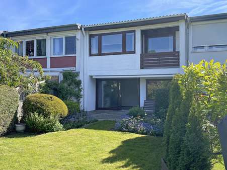 Rückansicht Rückansicht - Reihenmittelhaus in 25462 Rellingen mit 96m² kaufen
