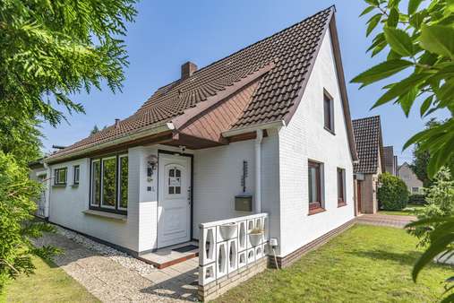 Eingangsseite Eingangsseite - Einfamilienhaus in 21031 Hamburg mit 171m² kaufen