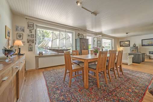Wohnbereich Wohnbereich - Einfamilienhaus in 21435 Stelle / Büllhorn mit 254m² kaufen