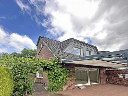 Seitenansicht Seitenansicht - Doppelhaushälfte in 22844 Norderstedt mit 104m² kaufen
