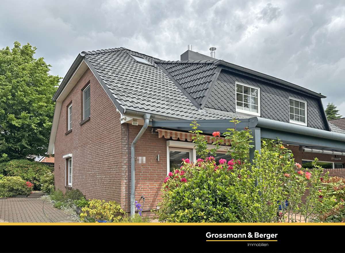 Hausansicht Hausansicht - Doppelhaushälfte in 22844 Norderstedt mit 97m² kaufen