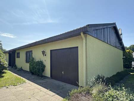 Seitenansicht Seitenansicht - Bungalow in 21521 Wohltorf mit 126m² kaufen
