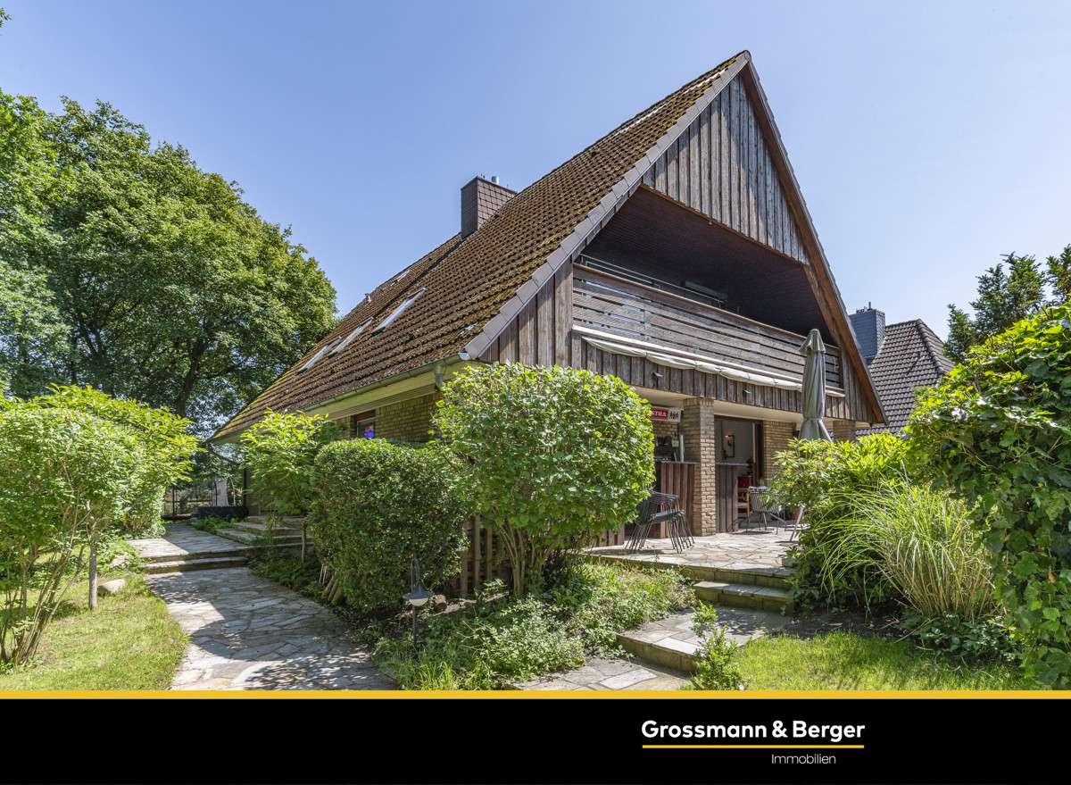 Hauseingangsseite Hauseingangsseite - Einfamilienhaus in 22851 Norderstedt mit 195m² kaufen